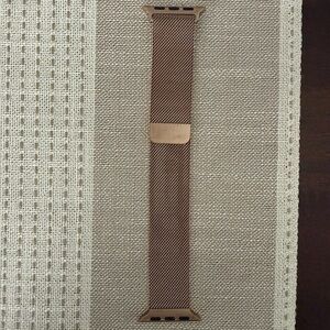 Apple Watch milanese loop band 40mm gold